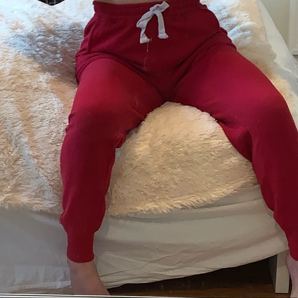 Red sweatpants - Picture 1 of 5